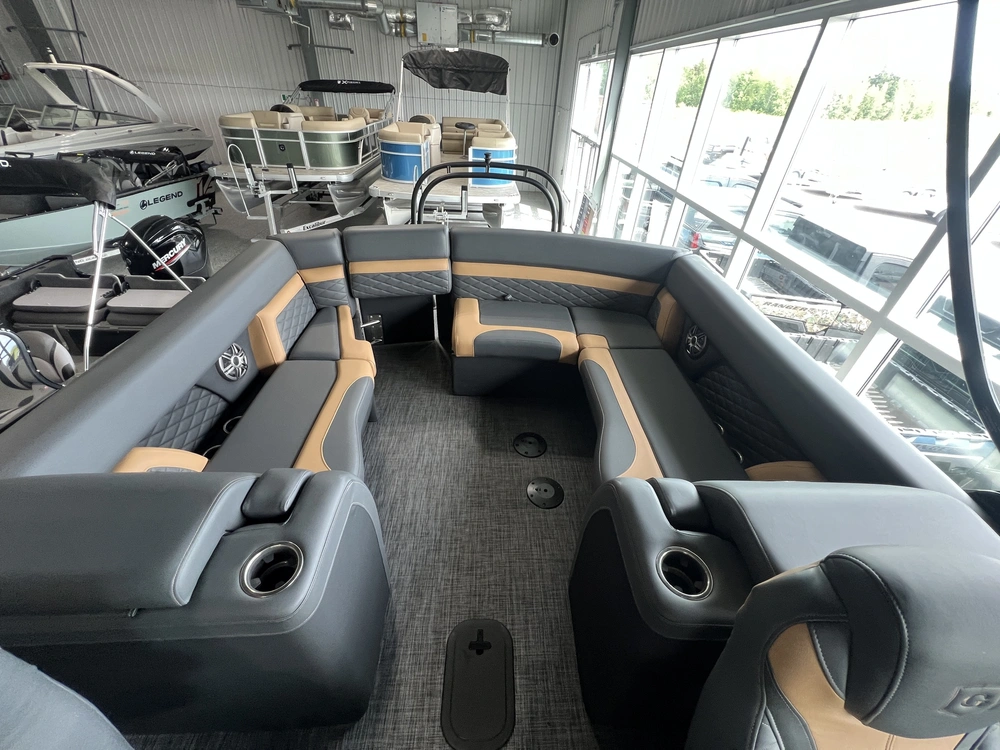 2026 Godfrey Marine Mc235ulc alt