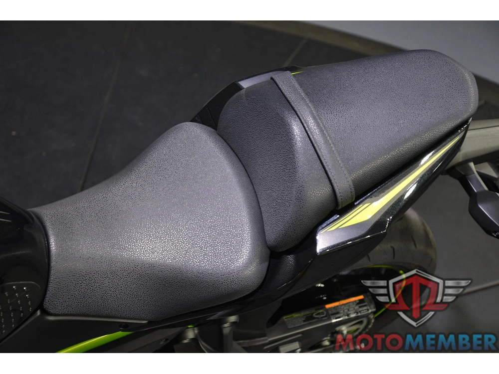 2022 Kawasaki Z650 alt