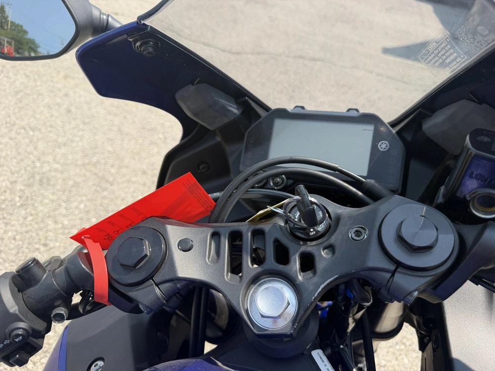 2024 Yamaha Yzf-r3 alt