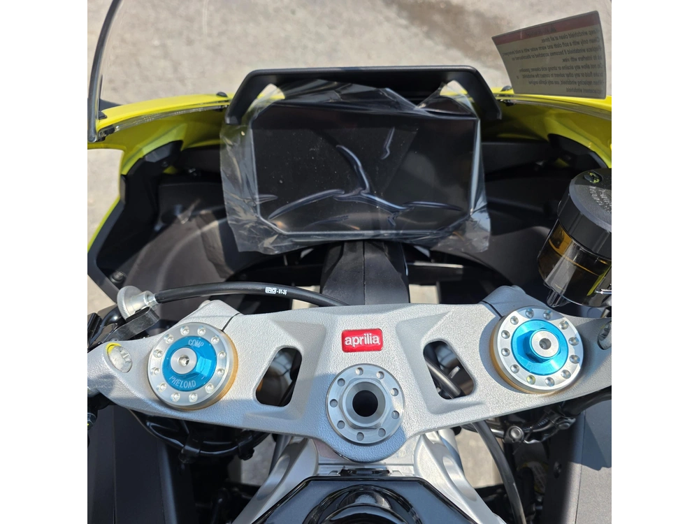 2027 Aprilia Rs 660 Factory alt