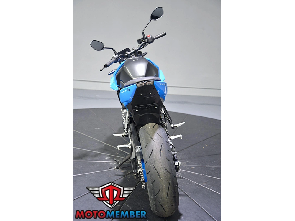 2024 Suzuki Gsx-8s alt