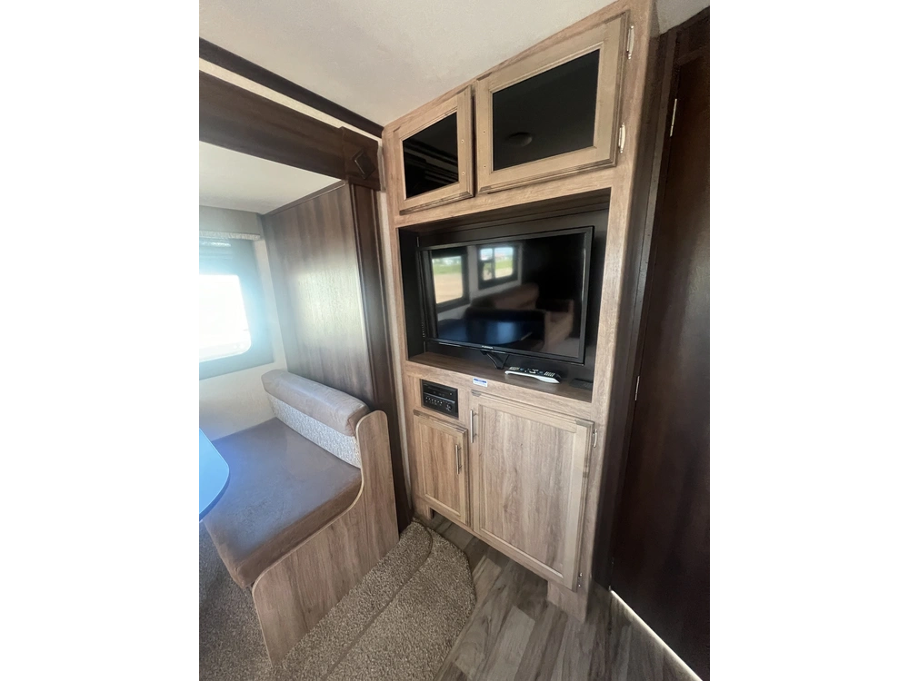 2018 Jayco Jayfeather 27rl alt