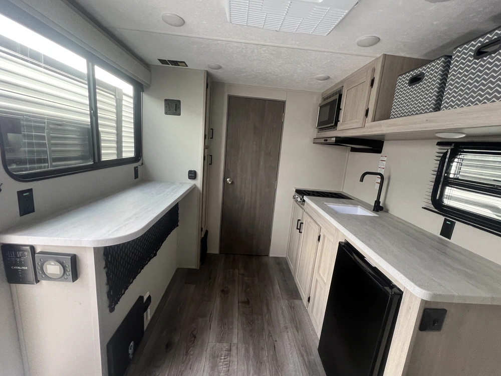 2024 Coachmen Catalina 154rbx alt