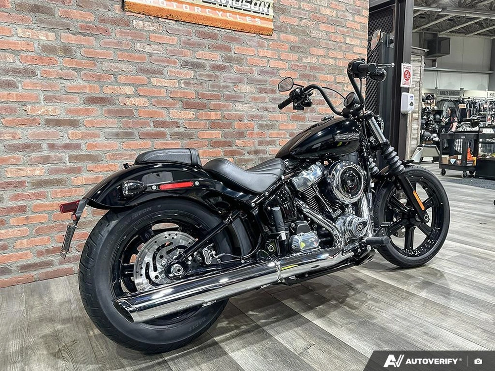 2026 Harley-davidson Street Bob alt