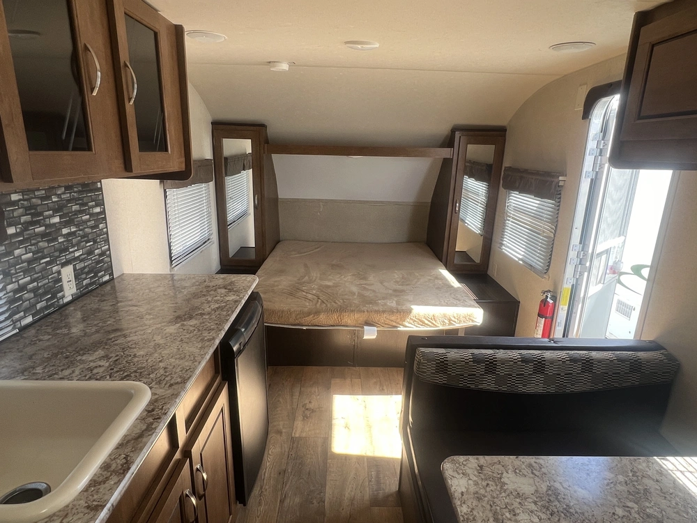 2017 Forest River Wildwood 186rb alt