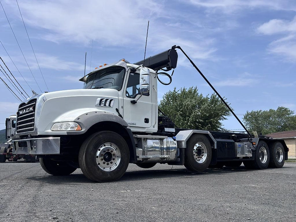 2015 Mack Gu813 alt