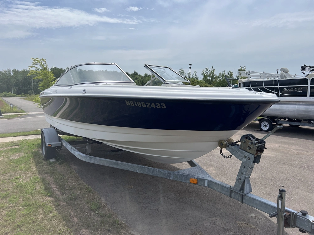 2008 Bayliner Discovery 215 alt