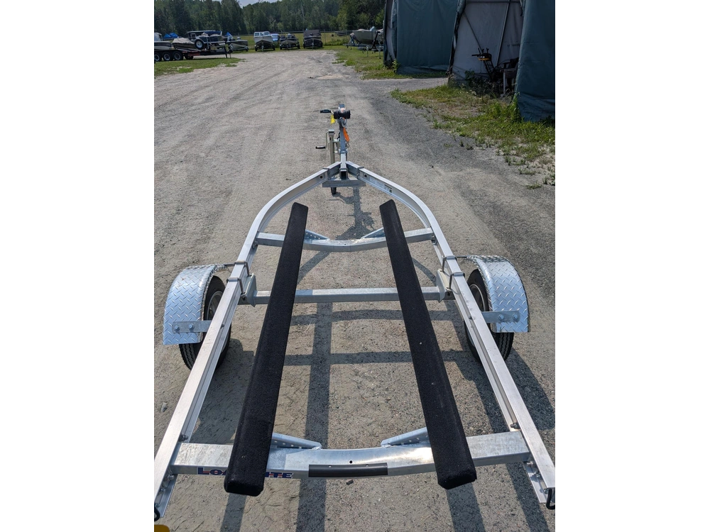 2027 Load Rite 1200lb Al alt
