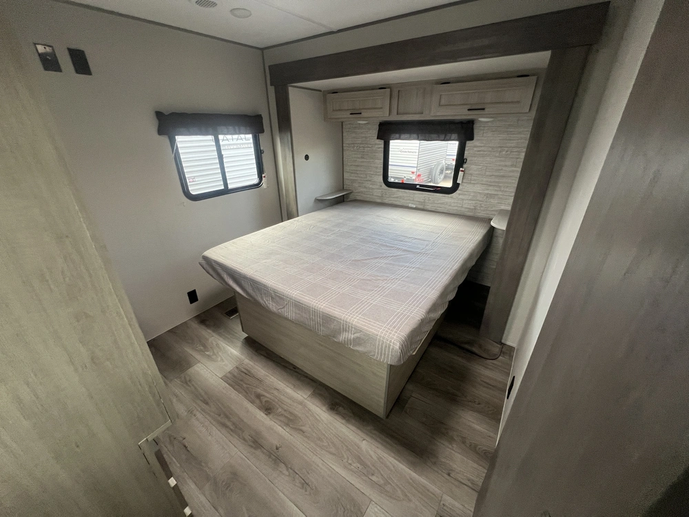 2025 Coachmen Catalina 333fktsle alt