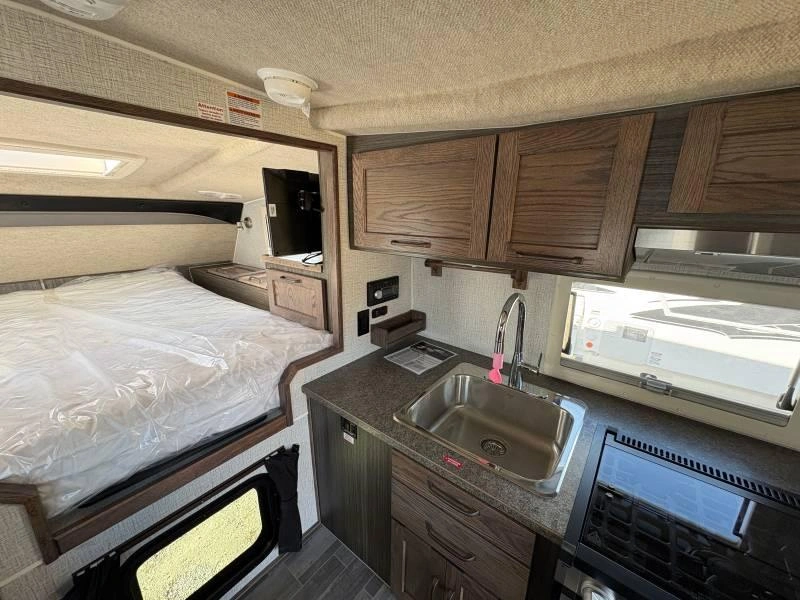 2027 Northern Lite 8.11 Le Db alt