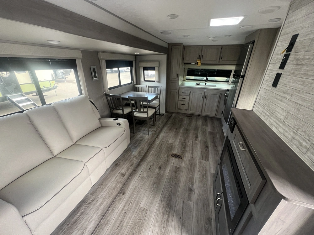 2025 Coachmen Catalina 333fktsle alt