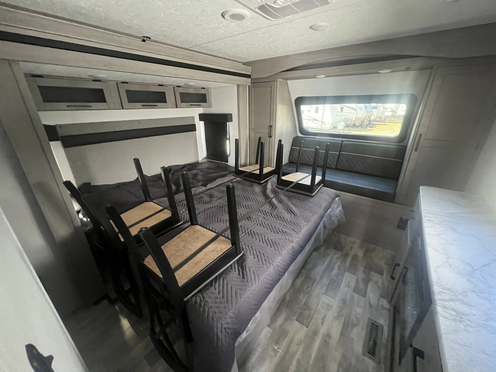 2024 Keystone Rv Dutchmen Kodiak Ultimate 3361 Rksl alt