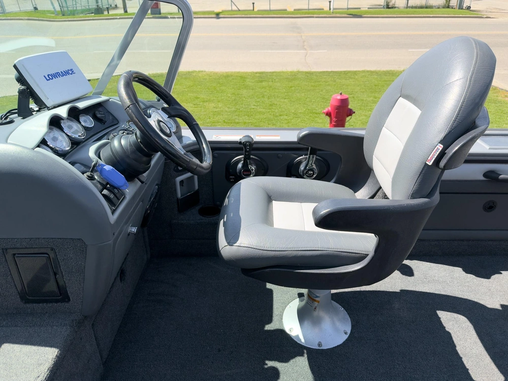 2011 Lund 2075 Pro V alt