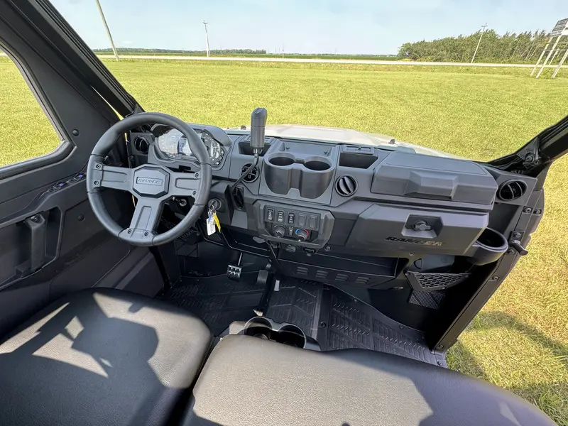 2027 Polaris Ranger XP 1000 CAB, Avalanche Gray