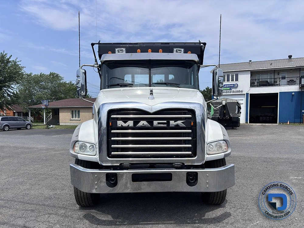 2015 Mack Gu813 alt