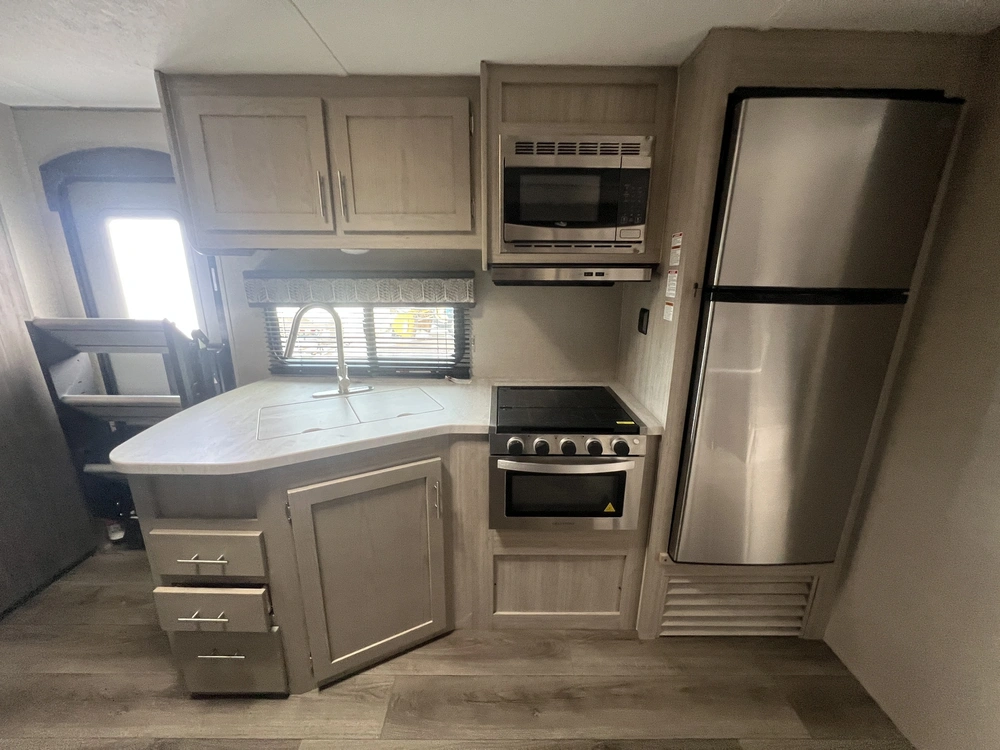 2022 Coachmen Catalina 323bhdsckle alt