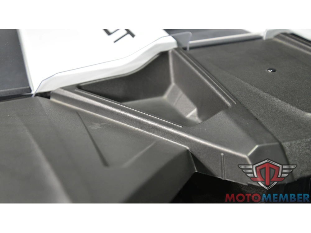 2023 Slingshot S W/ Technology Package I Manual alt