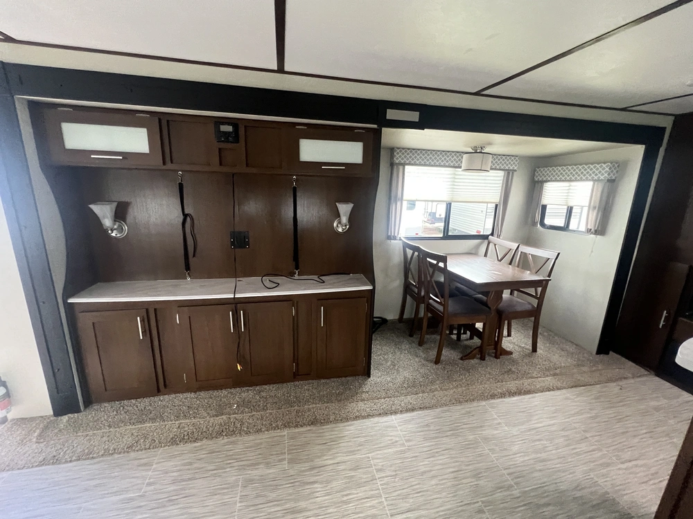 2019 Forest River Prime Time Avenger 31 Rkd alt