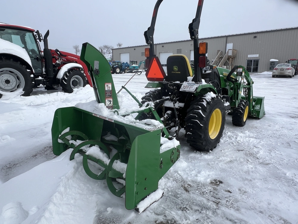 2015 John Deere 2025r (os) alt