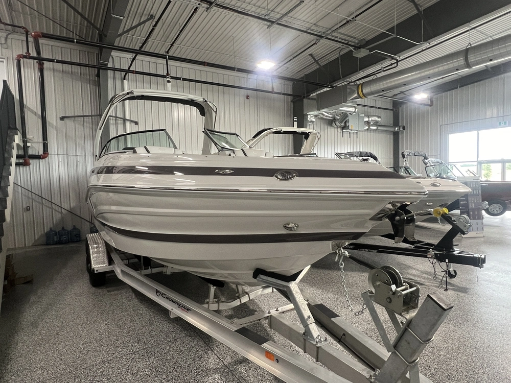2024 Crownline 280ss alt