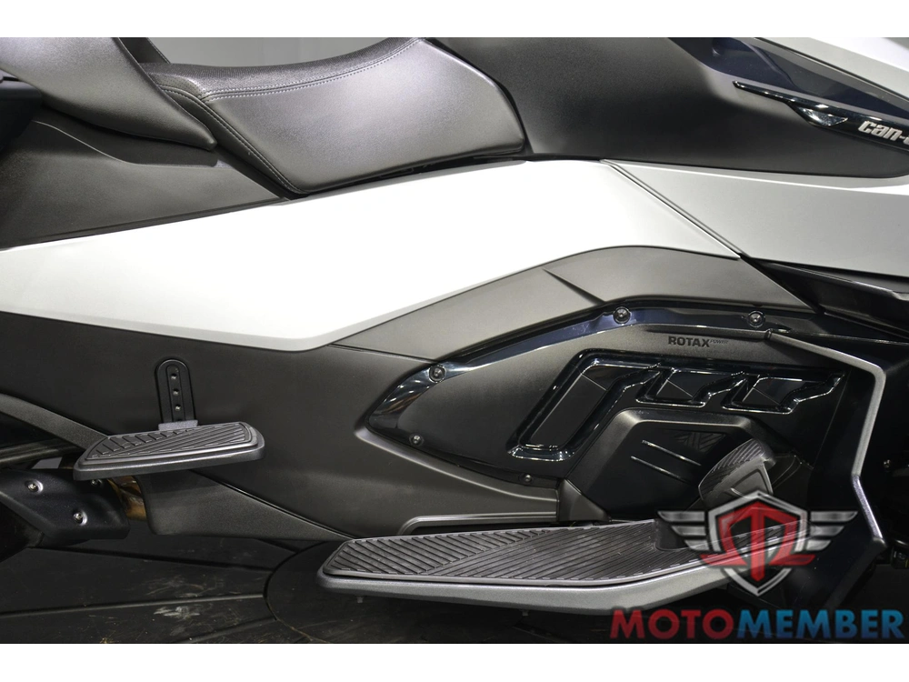 2022 Can-am Spyder Rt alt
