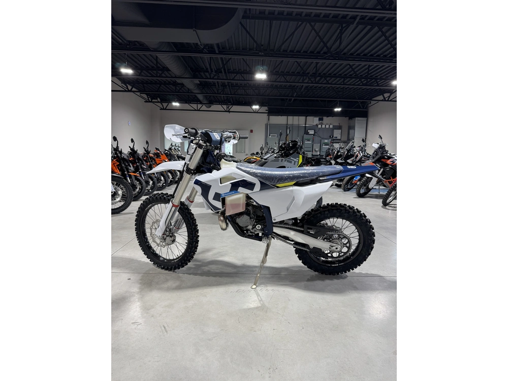 Husqvarna Te 300 2026 alt