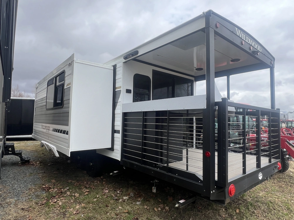 2025 Forest River Wildwood 22veranda alt