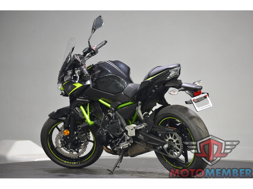 2022 Kawasaki Z650 alt