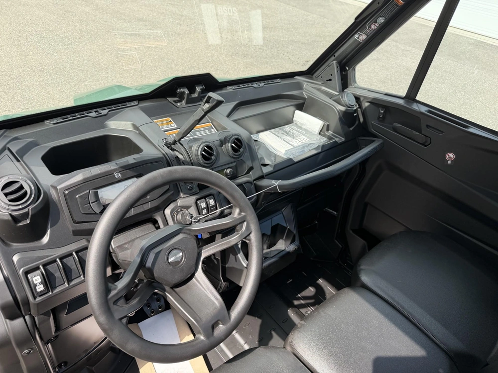 Can-am Defender Dps Cab Hd10 2026 alt