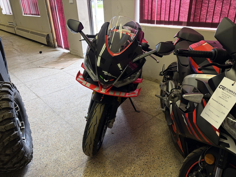 2026 Aprilia Rs 660 Factory alt