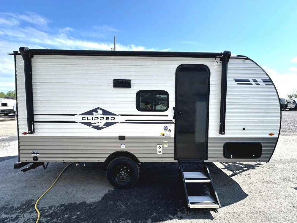2027 Coachmen Clipper 17bh alt