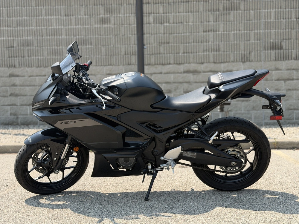 2025 Yamaha Yzf-r3 alt