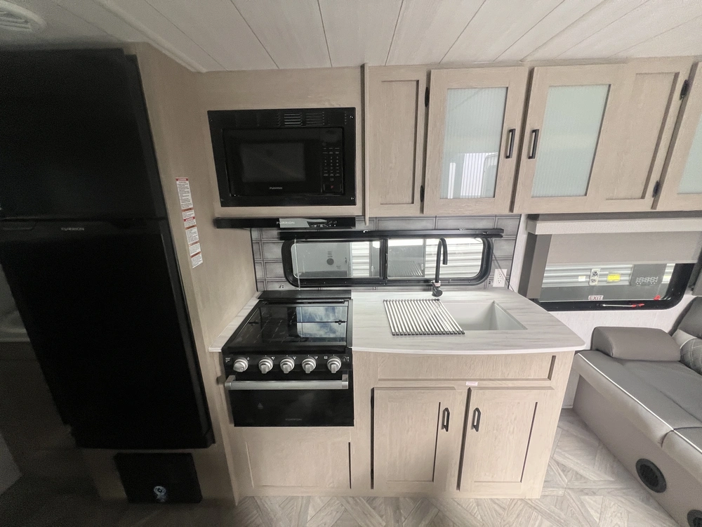 2023 Forest River Wildwood 261bhxlx alt