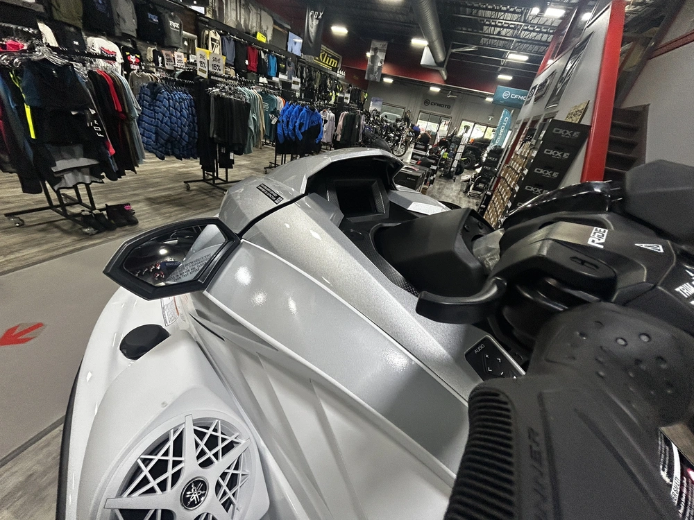 2026 Yamaha Gp Ho (w/audio) White alt