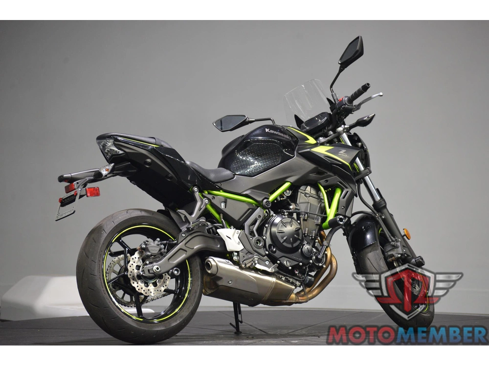 2022 Kawasaki Z650 alt
