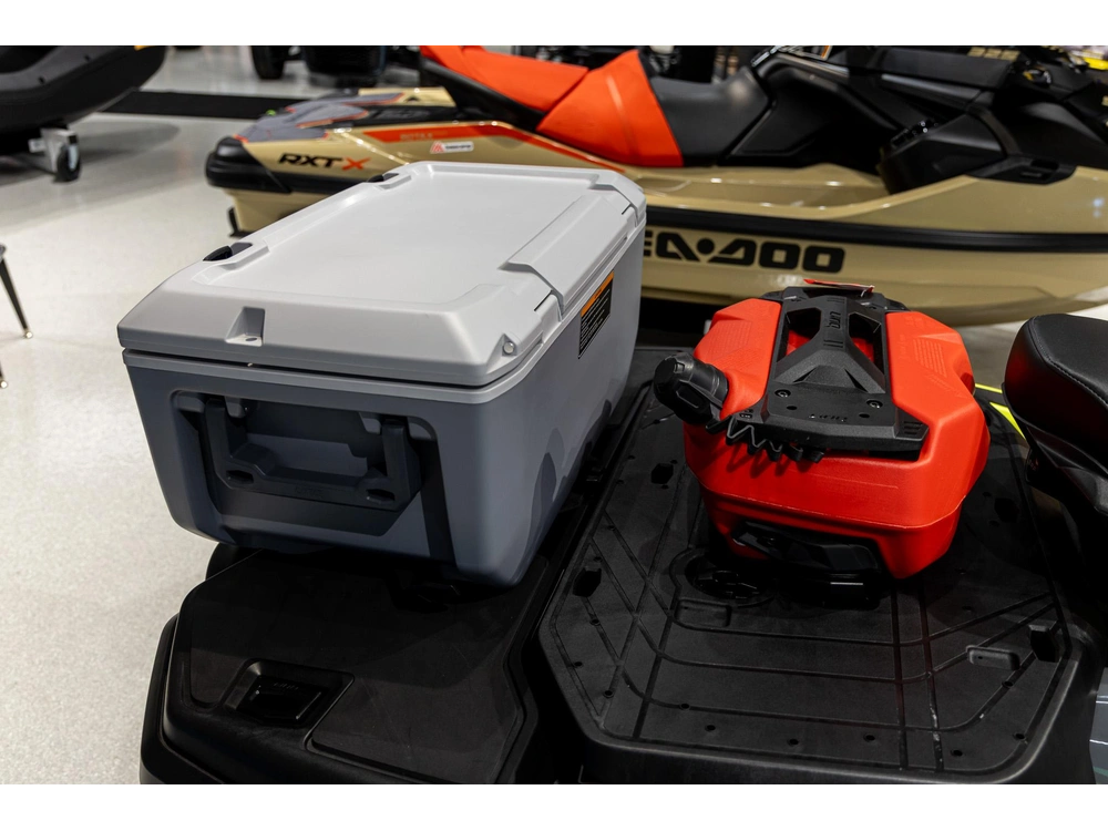 2026 Sea-doo Explorer Pro 230hp 16ta alt