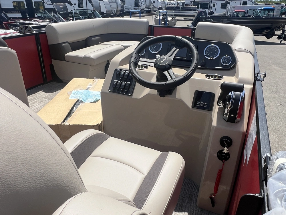 2026 Encore Boat Builders Bentley 200 Le Cr alt
