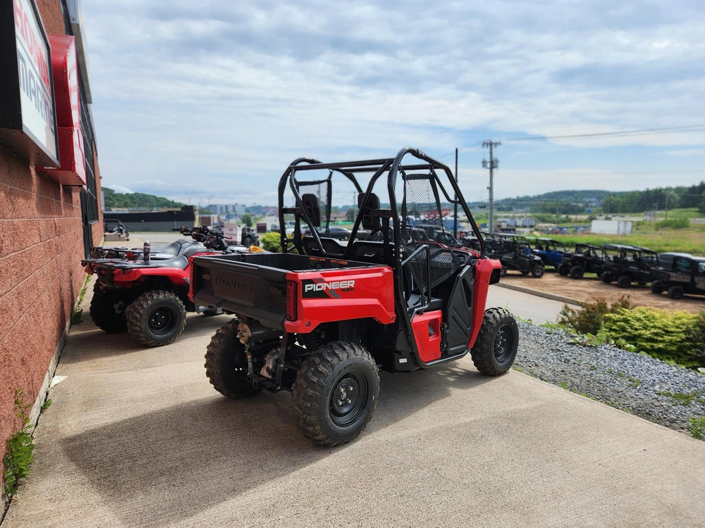 2026 Honda Pioneer 520 alt