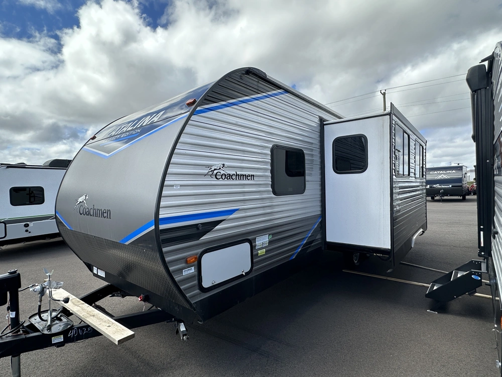 2022 Coachmen Catalina 243rbs alt