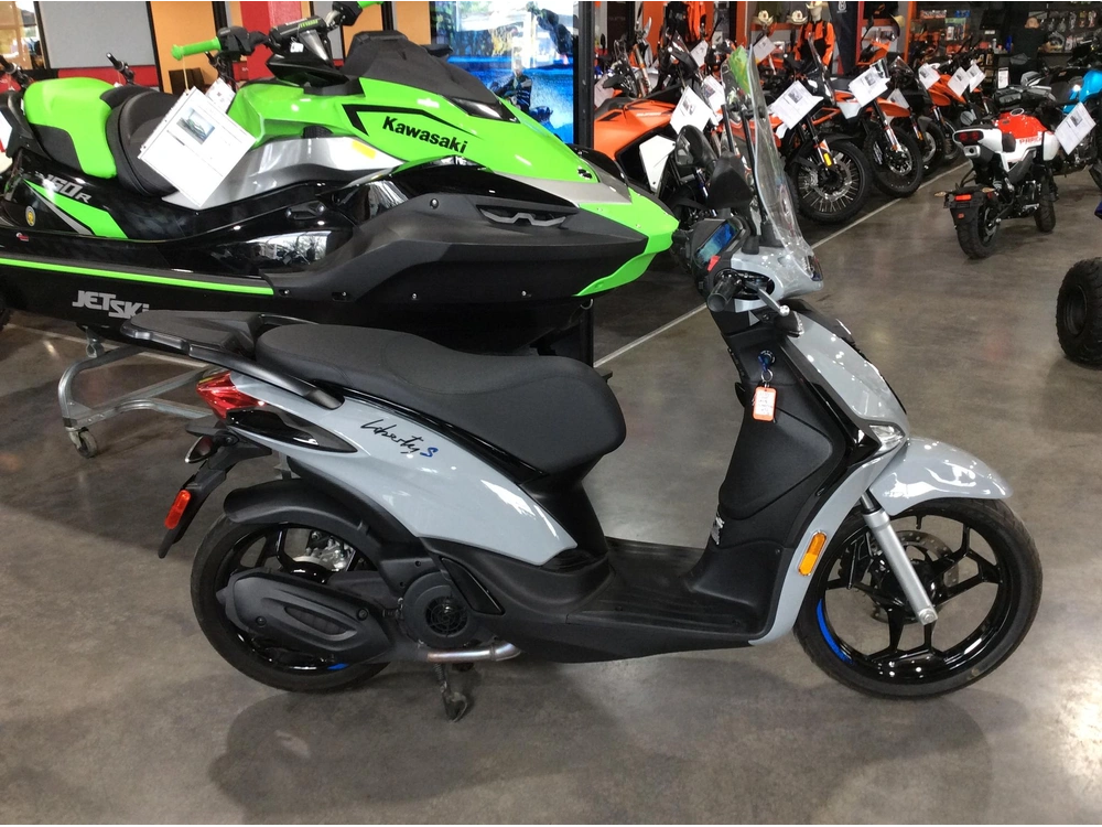Piaggio Liberty 150 S 2025 alt