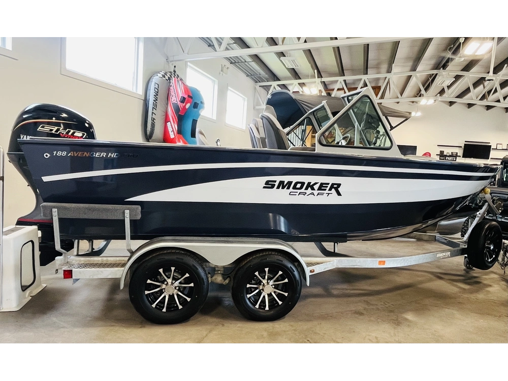 2026 Smoker-craft Avenger alt