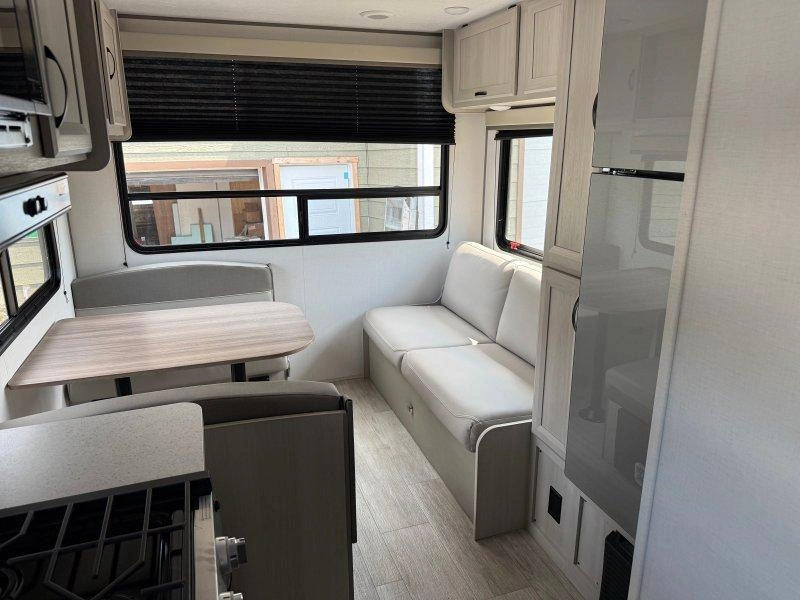 Coachmen Catalina 221epic 2027 alt