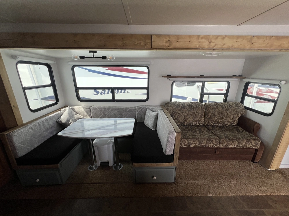 2011 Dutchmen Denali 262rb alt