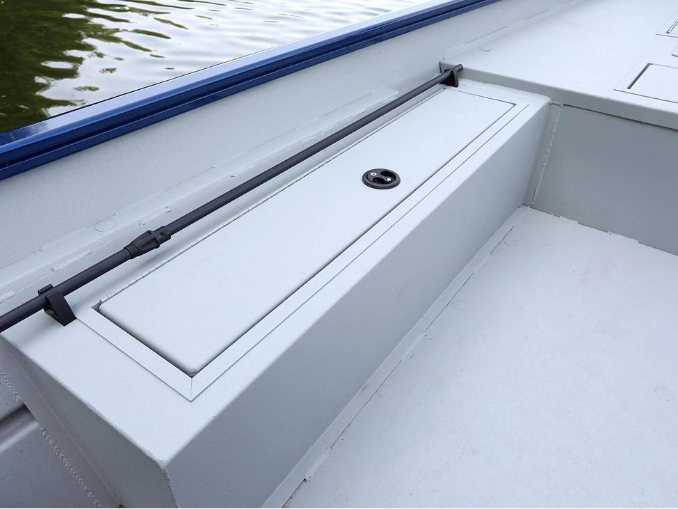 2025 Lund Boat Co 1760 Predator alt