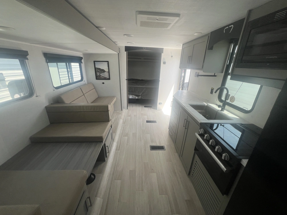 2026 Keystone Rv Hideout 262bhs alt