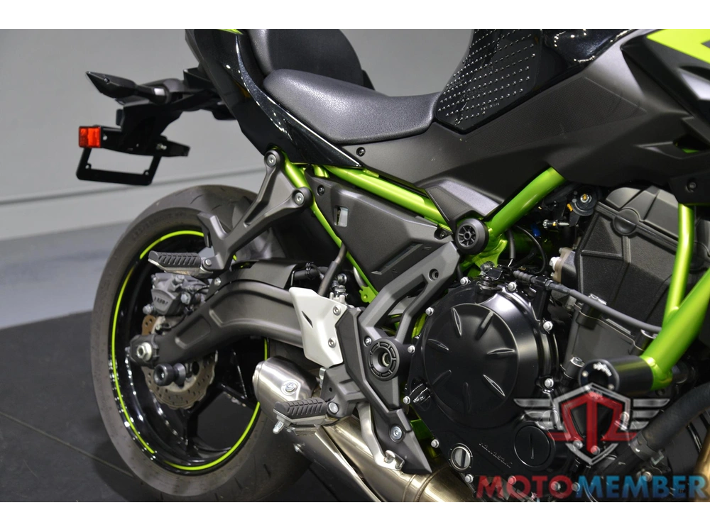 2022 Kawasaki Z650 alt