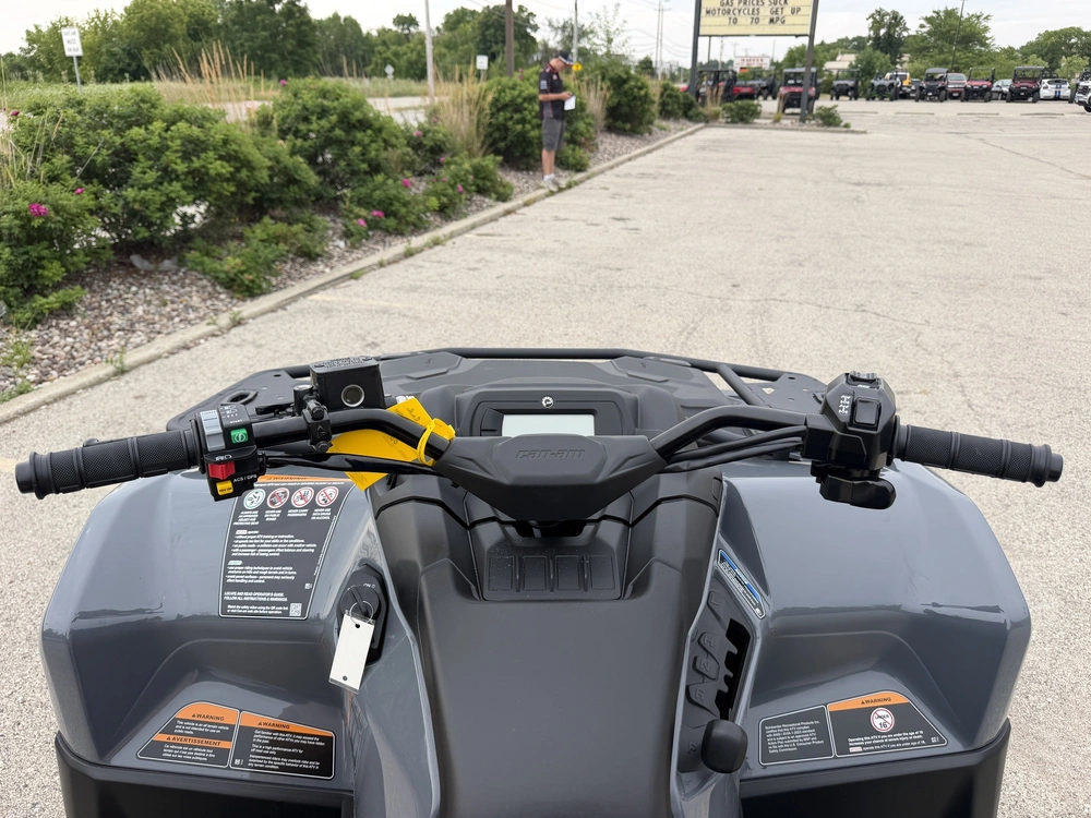 2026 Can-am Outlander Dps 700 alt