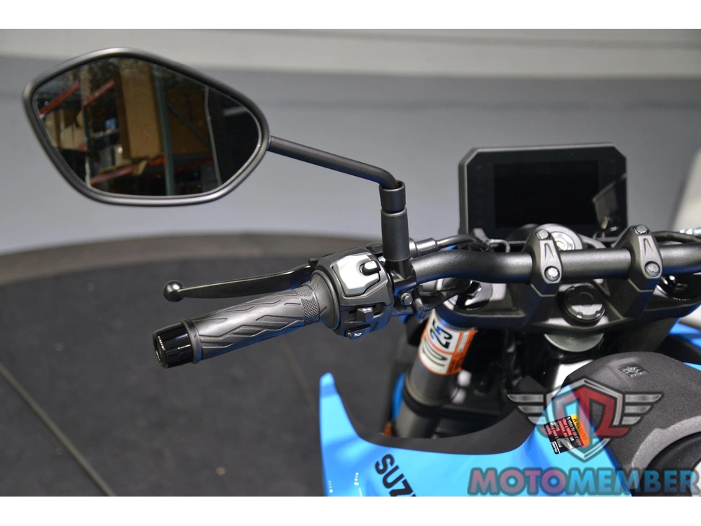 2024 Suzuki Gsx-8s alt