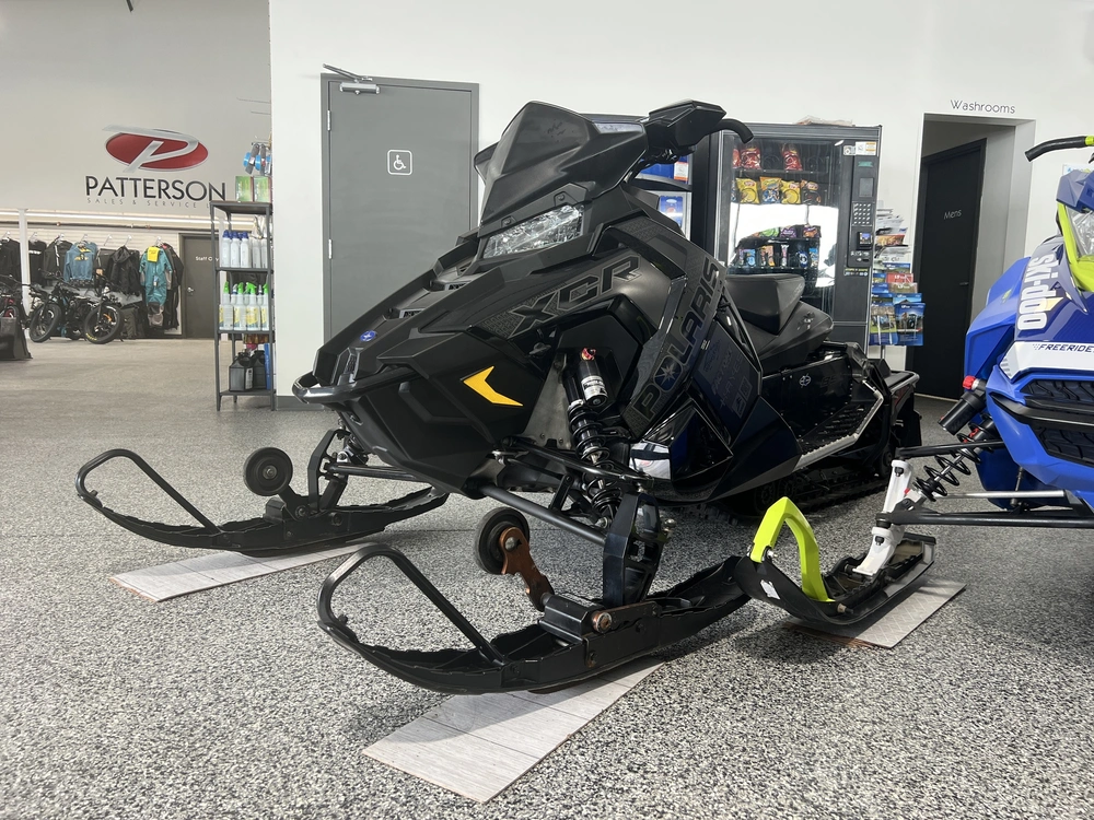 2020 Polaris Switchback Xcr 136 alt