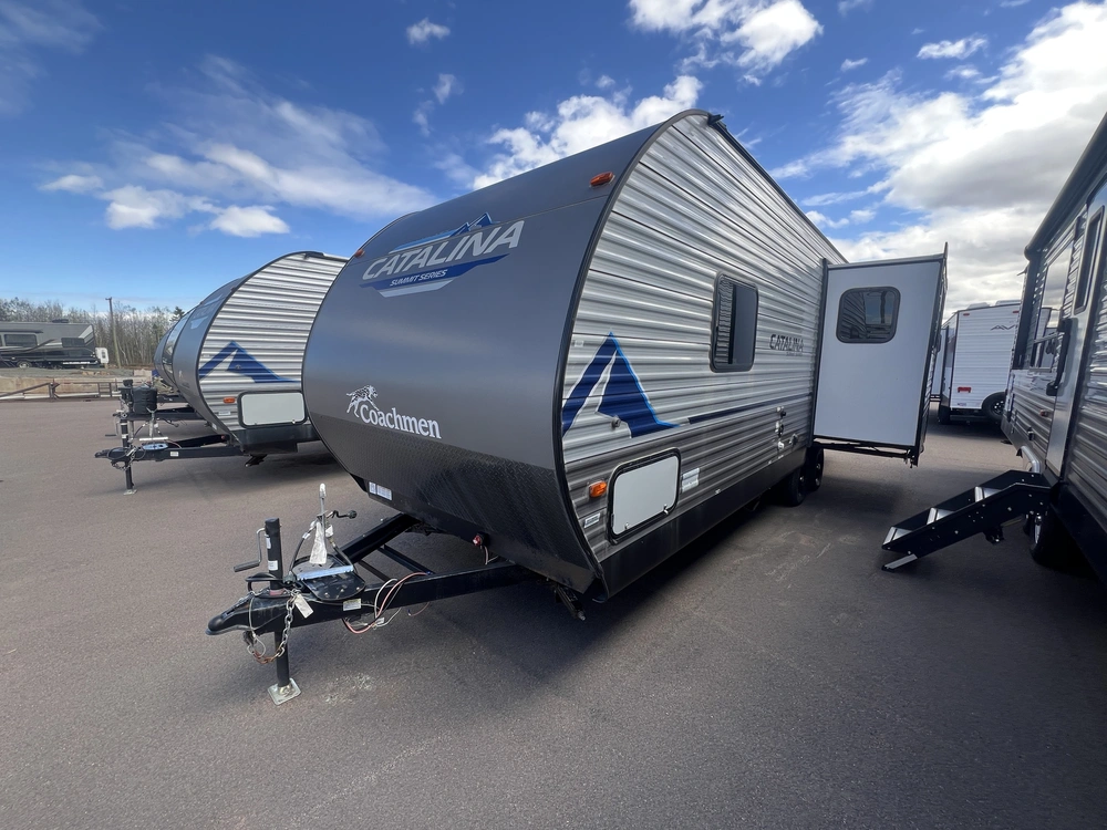 2023 Coachmen Catalina 231mks alt